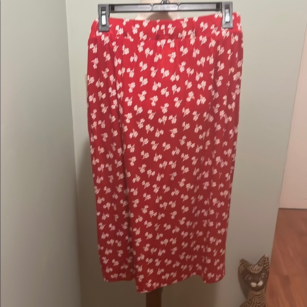 Red Floral Skirt - Picture 2 of 2
